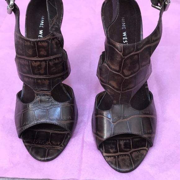 High Heels - Picture 6 of 8